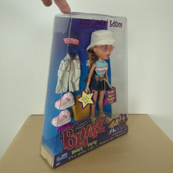 Bratz Beach Party Yasmin Doll 2002 Limited Edition NIB MGA Free Poster Vintage - Picture 6 of 12